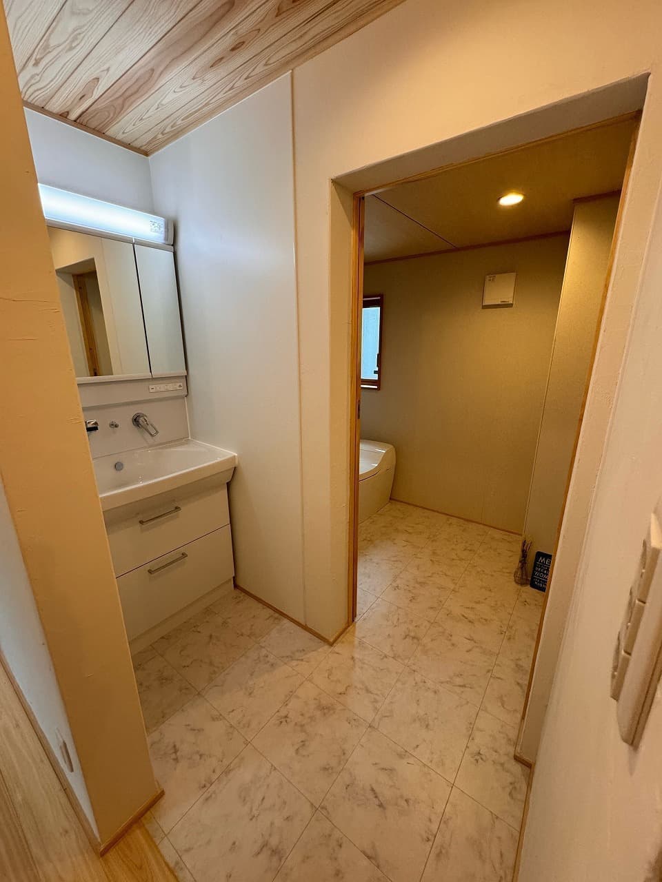 リノベーション後のトイレ・洗面台