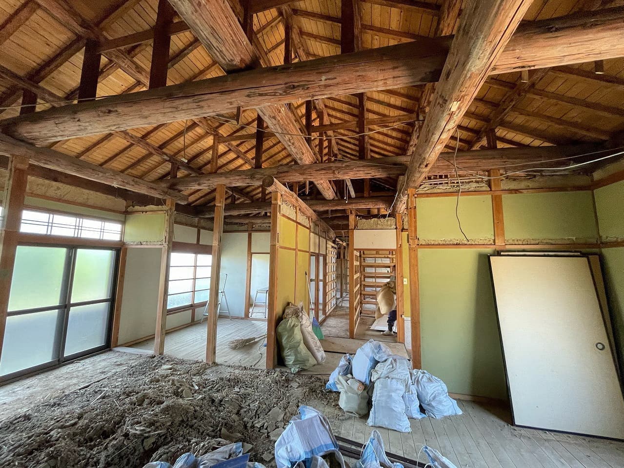 解体中の中の様子①